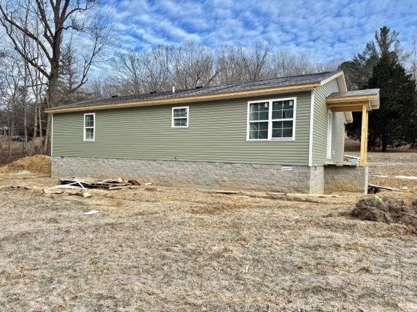 8792 Rochester Rd, Morgantown, KY 42273