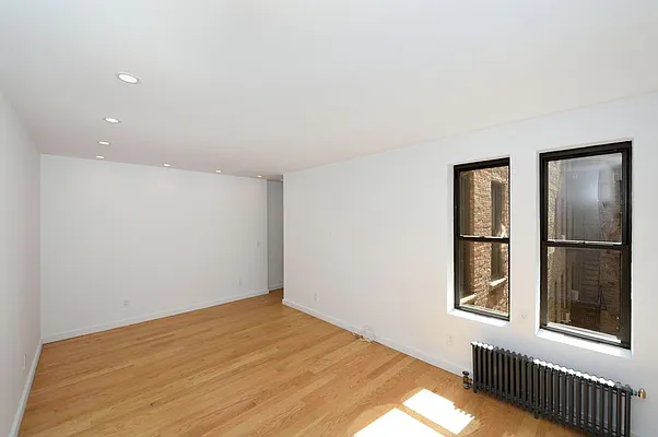 Rented by Aether Property Group | media 14