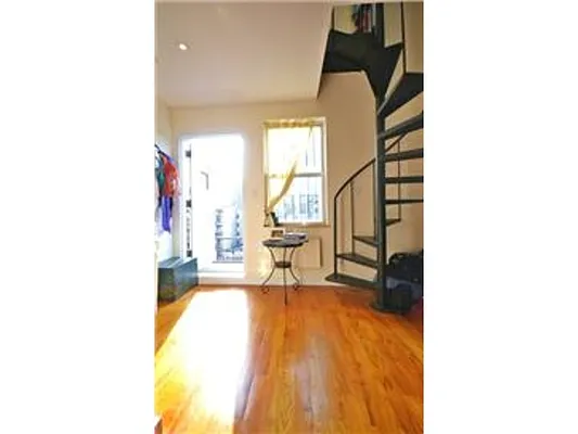 Rented by Aclawrence | media 32