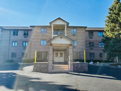 530 N Silverbrook Dr UNIT 302, West Bend, WI, 53090