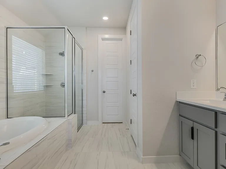4326 Frankfurt Ln — Photo 25