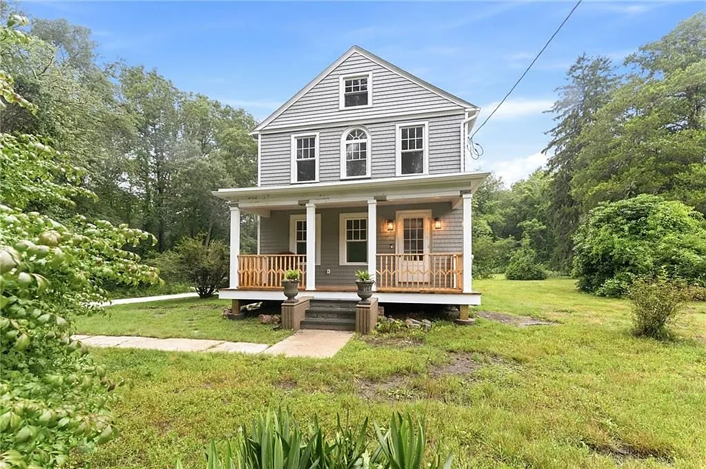 4 bed, 2.0 bath, 1520 sqft, $4,000 — Photo 1