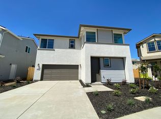 1312 W Prescott Ct, Visalia, CA 93291