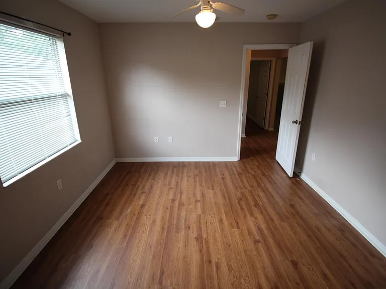 S7713-18 - Bedroom #3 View 2