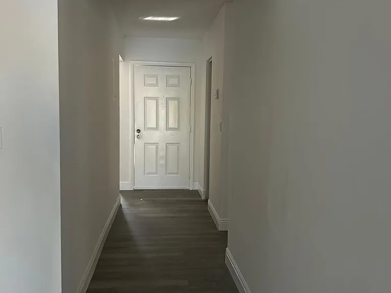 1733 Greer Ave — Photo 4