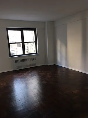 Rented by Solil Management | media 3