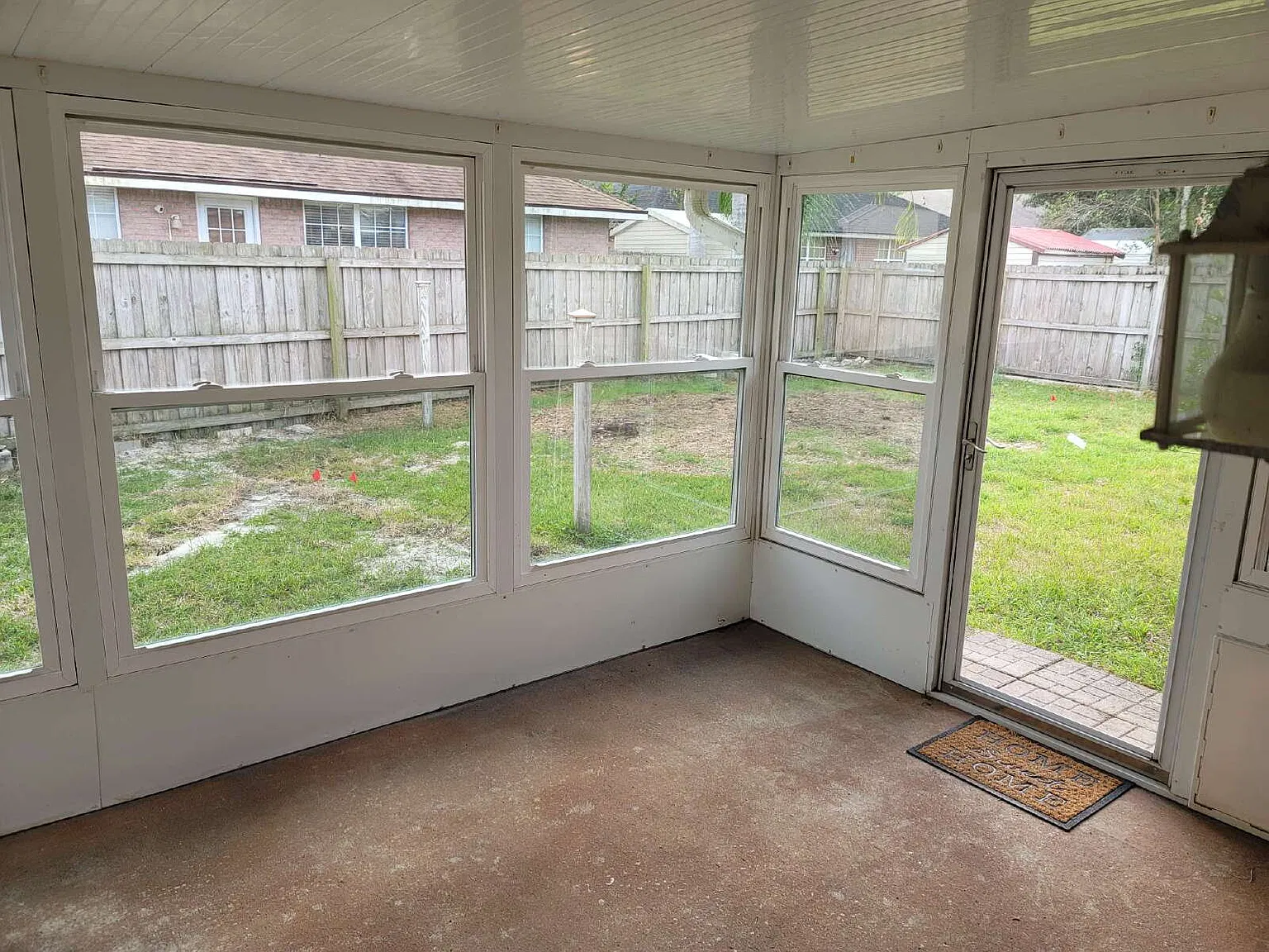 4 bed, 2.0 bath, 2273 sqft, $2,495 — Photo 2