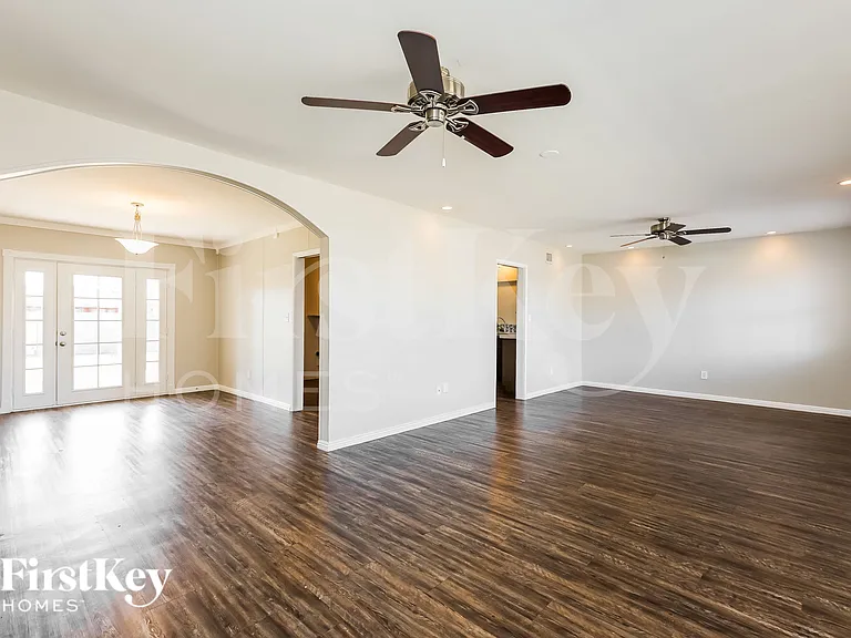 2025 W Campbell Ave — Photo 3