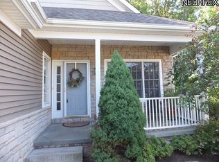 4130 Overbrook Dr, Brecksville, OH 44141