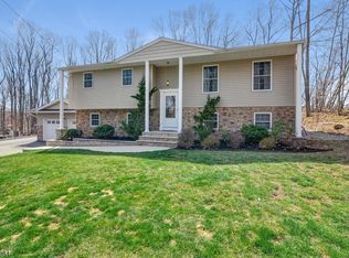 44 Valley View Rd, Warren, NJ 07059