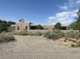 16 Trails Rd E, Placitas, NM 87043