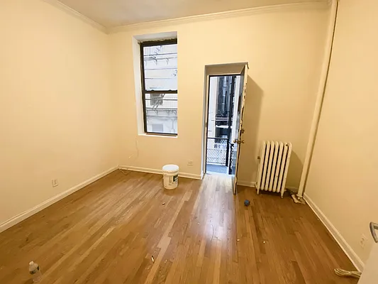 Rented by Bond New York | media 15