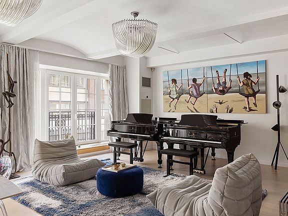 4th image of 43 W 64th St #4A