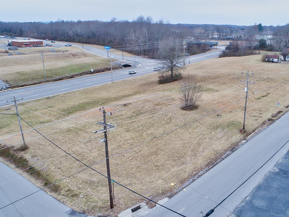 1st image of 521 W Main St
