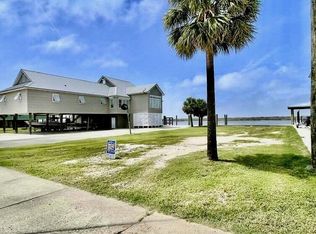 (Undisclosed Address), Golden Meadow, LA 70357