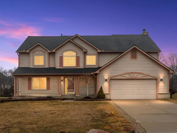 24403 Elmhurst Ave, Farmington Hills, MI 48336