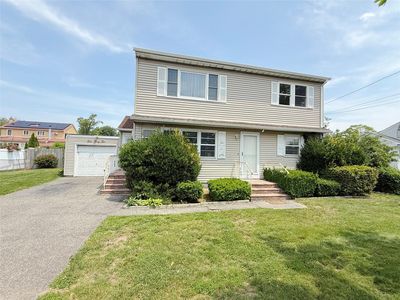 432 49th Street, Lindenhurst, NY, 11757