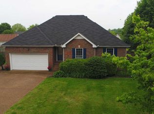 2015 Smith Cir, Greenbrier, TN 37073