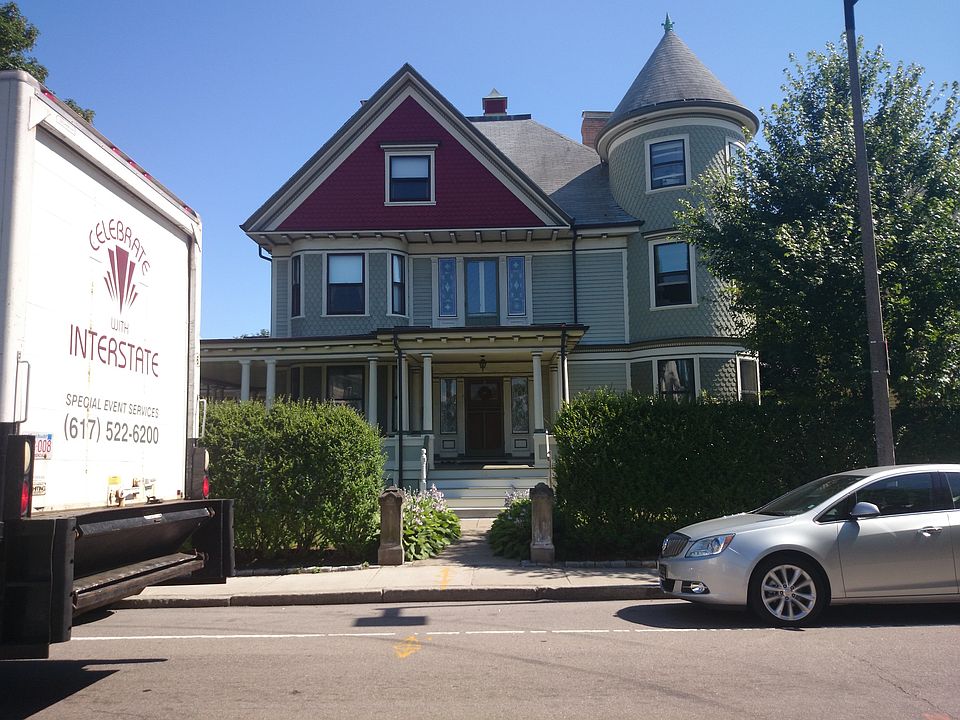 2nd image of 56 Perkins St