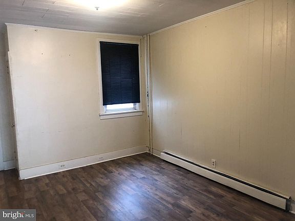 5th image of 817 Guilford St