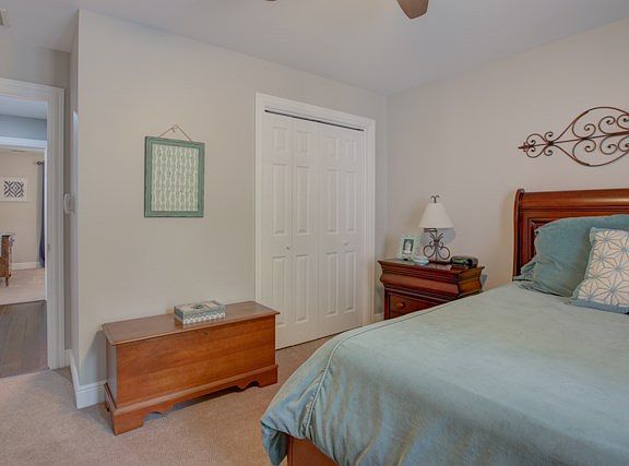 5th image of 2972 Waterside Way