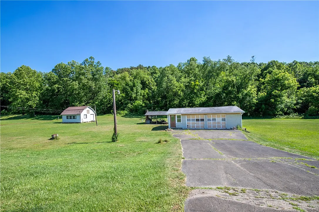 519 Leckrone Highhouse Rd photo 1