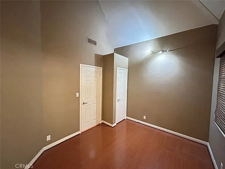 300 S Timken Rd — Photo 28