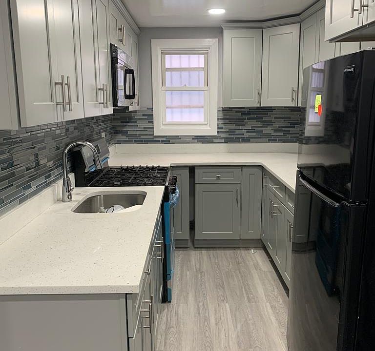 1st image of 1023 Throgmorton Ave