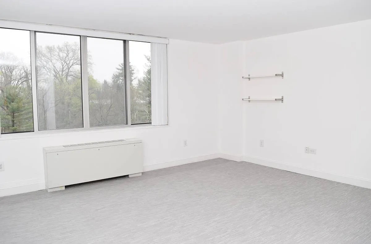 Studio, 452 sqft, $1,700 — Photo 2