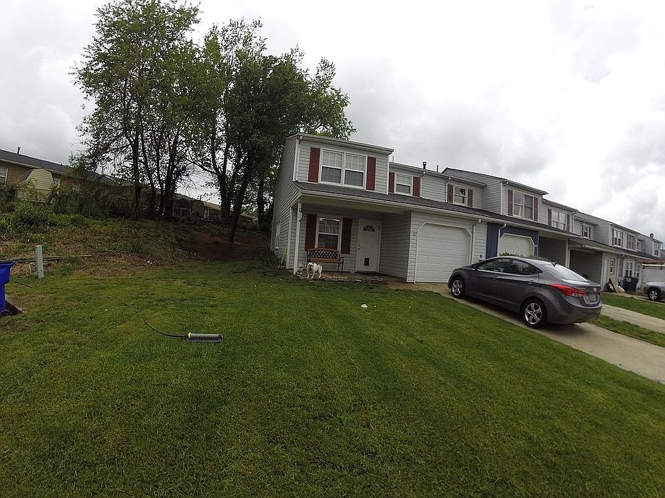 1st image of 33 Stephanie Dr