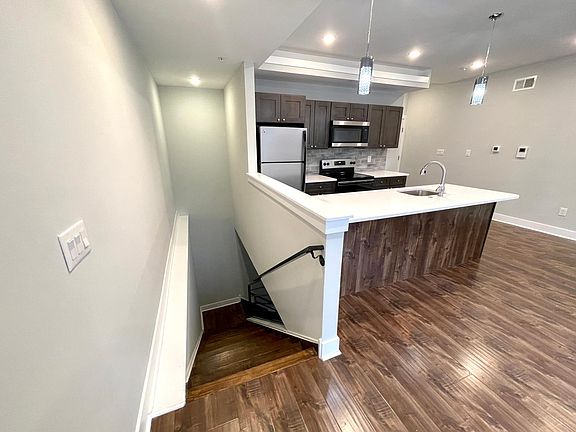 5th image of 1419 N Franklin St #2C