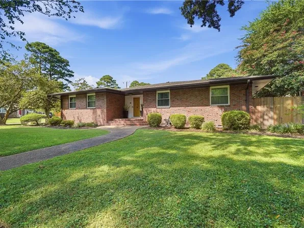 526 Butterworth St, Norfolk, VA 23505