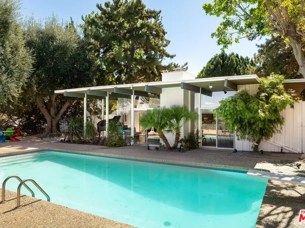 4965 Calvin Ave, Tarzana, CA 91356