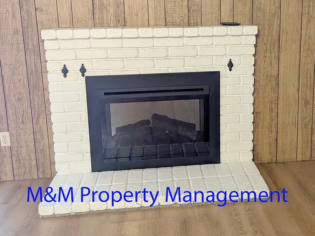 3 bed, 1230 sqft, $2,450 — Photo 4