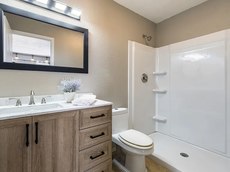 10241 Las Casitas Ct NE — Photo 16