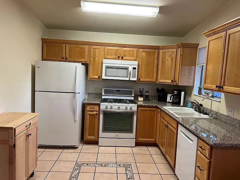 4631 Territorial Loop — Photo 2