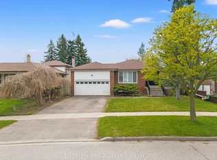 7 Briarbluff Ave, Toronto, ON M1E 3H2