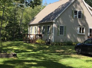 22 Wotton Ln, New Harbor, ME 04554