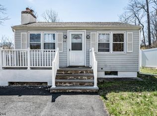 46 Stone Ave, Hopatcong, NJ 07843