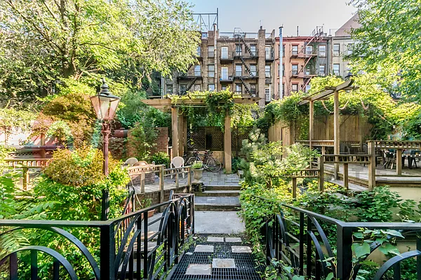 Rented by Wave Real Estate Group | media 57