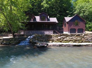 1000 Lower Canyon Dr, Byrdstown, TN 38549