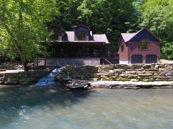 1000 Lower Canyon Dr, Byrdstown, TN 38549