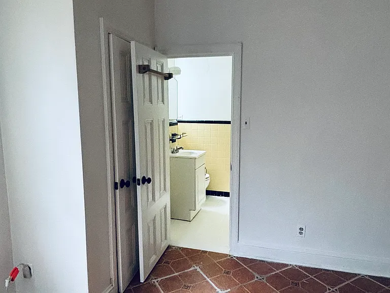 202 N 35th St #3F — Photo 3