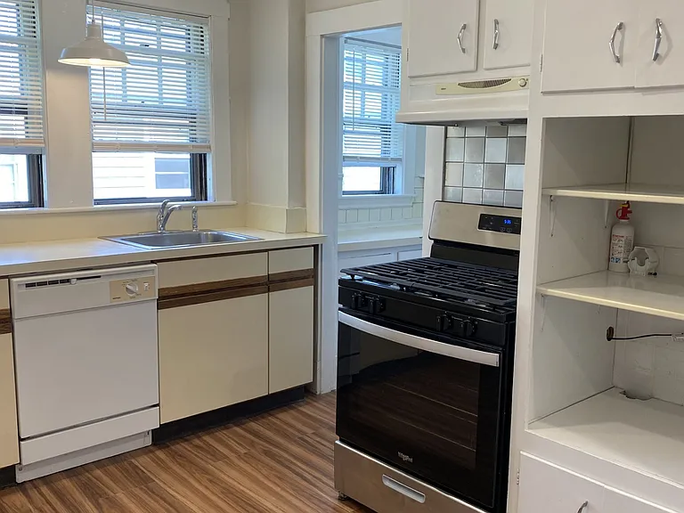 24 Colonial Ave #22 — Photo 9