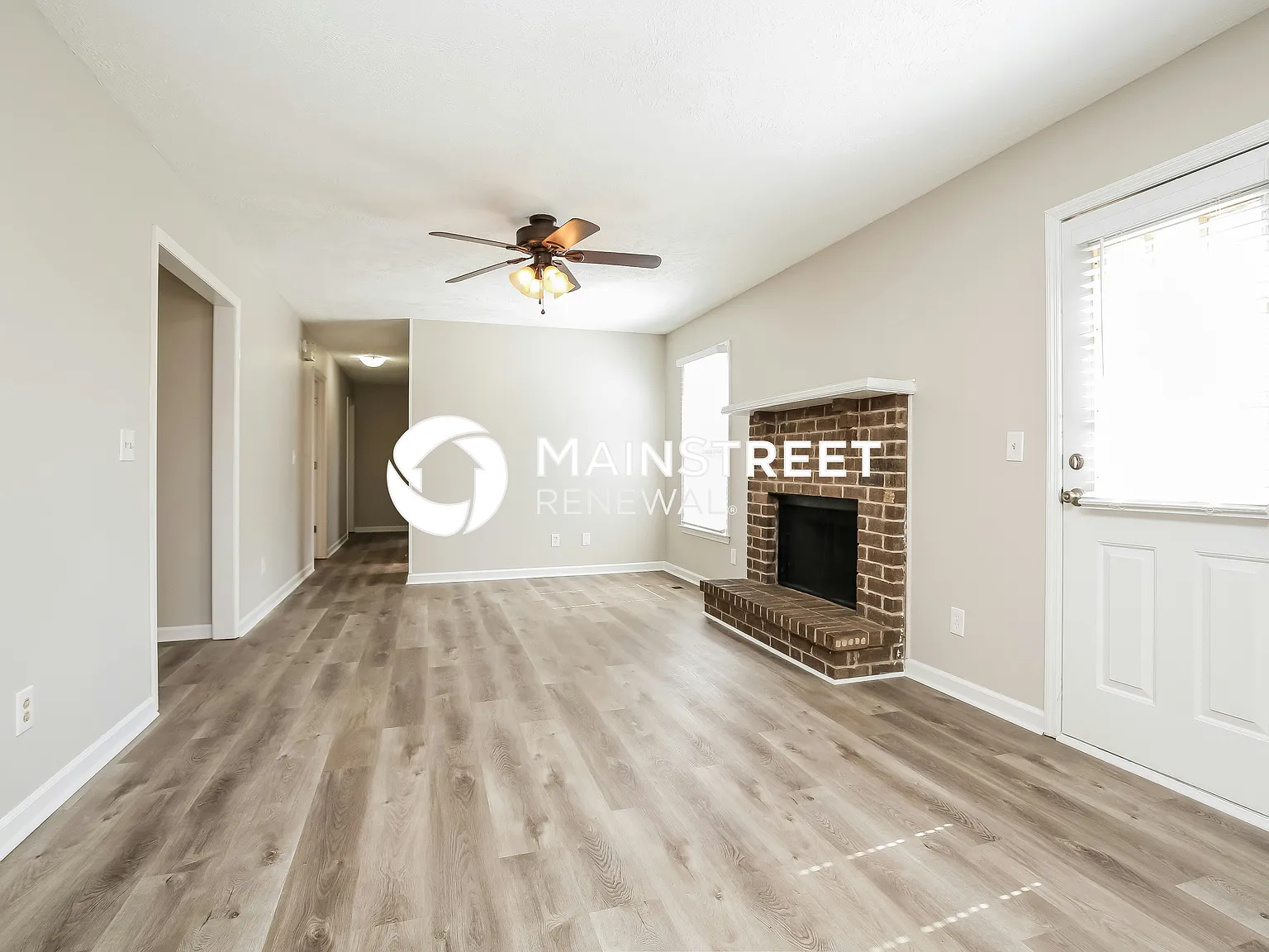 532 Laurel Ln — Photo 2