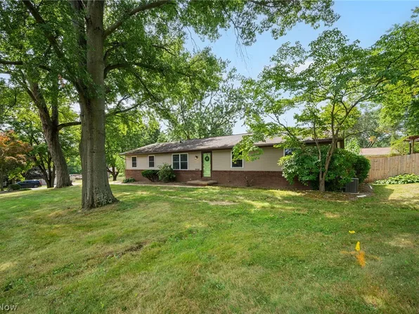 5760 Canterbury Rd, Akron, OH 44319