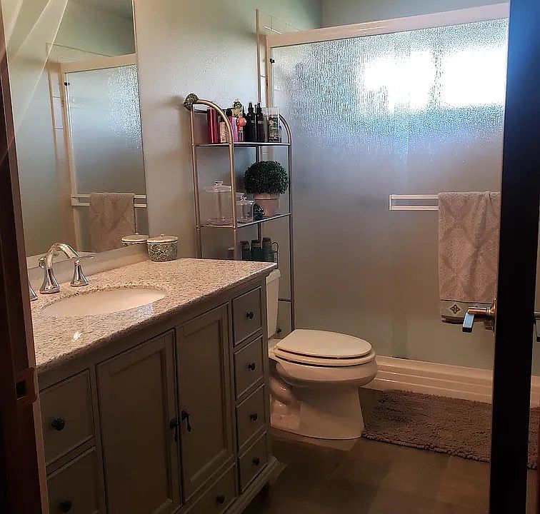 1st image of 43 31st St NE