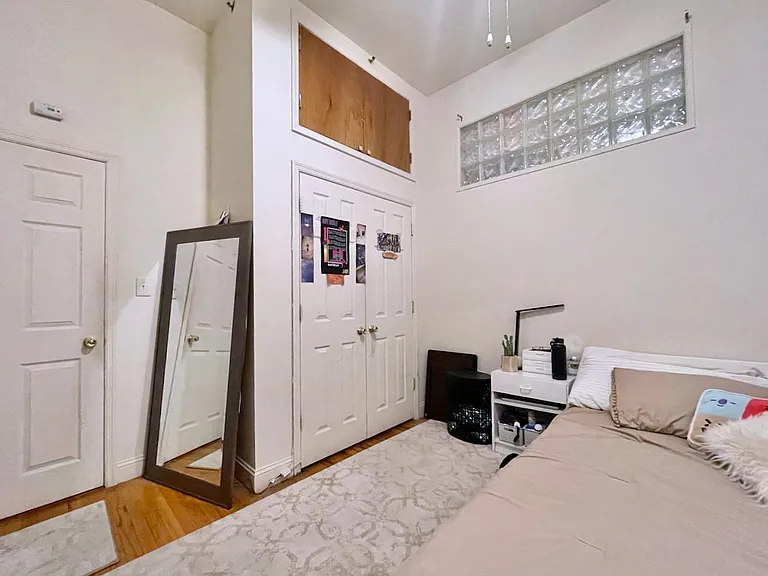 1035 Washington St #1R — Photo 9