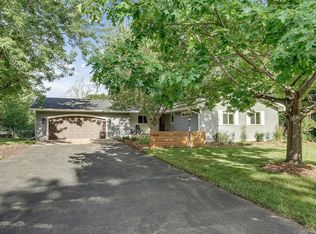 5445 Saint Albans St N, Shoreview, MN 55126