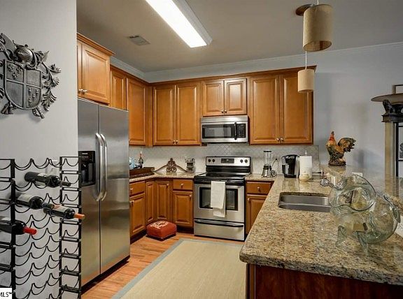 4th image of 52 Bay Springs Dr